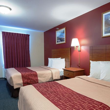 Red Roof Inn & Suites דיקינסון מראה חיצוני תמונה