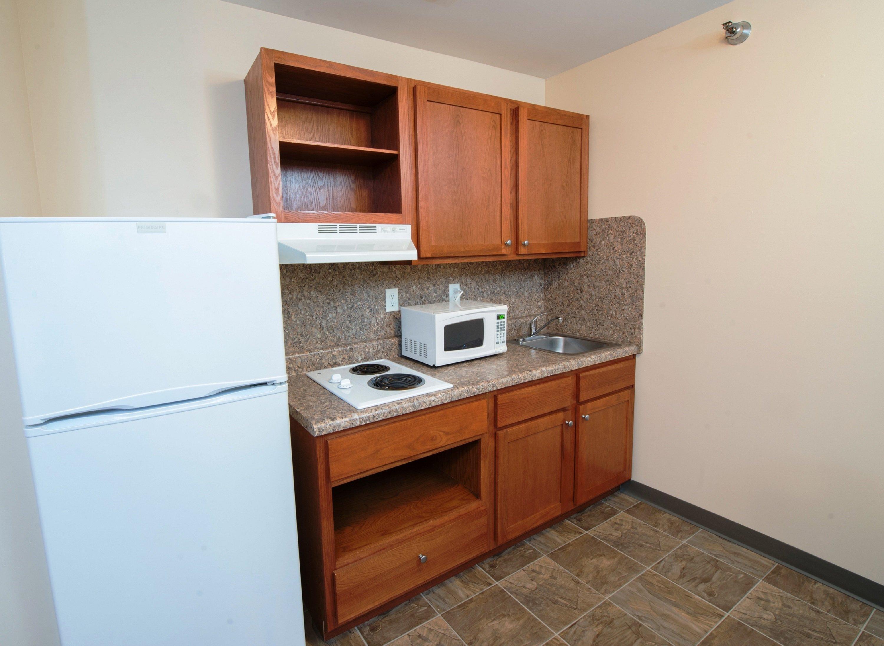 Red Roof Inn & Suites דיקינסון מראה חיצוני תמונה