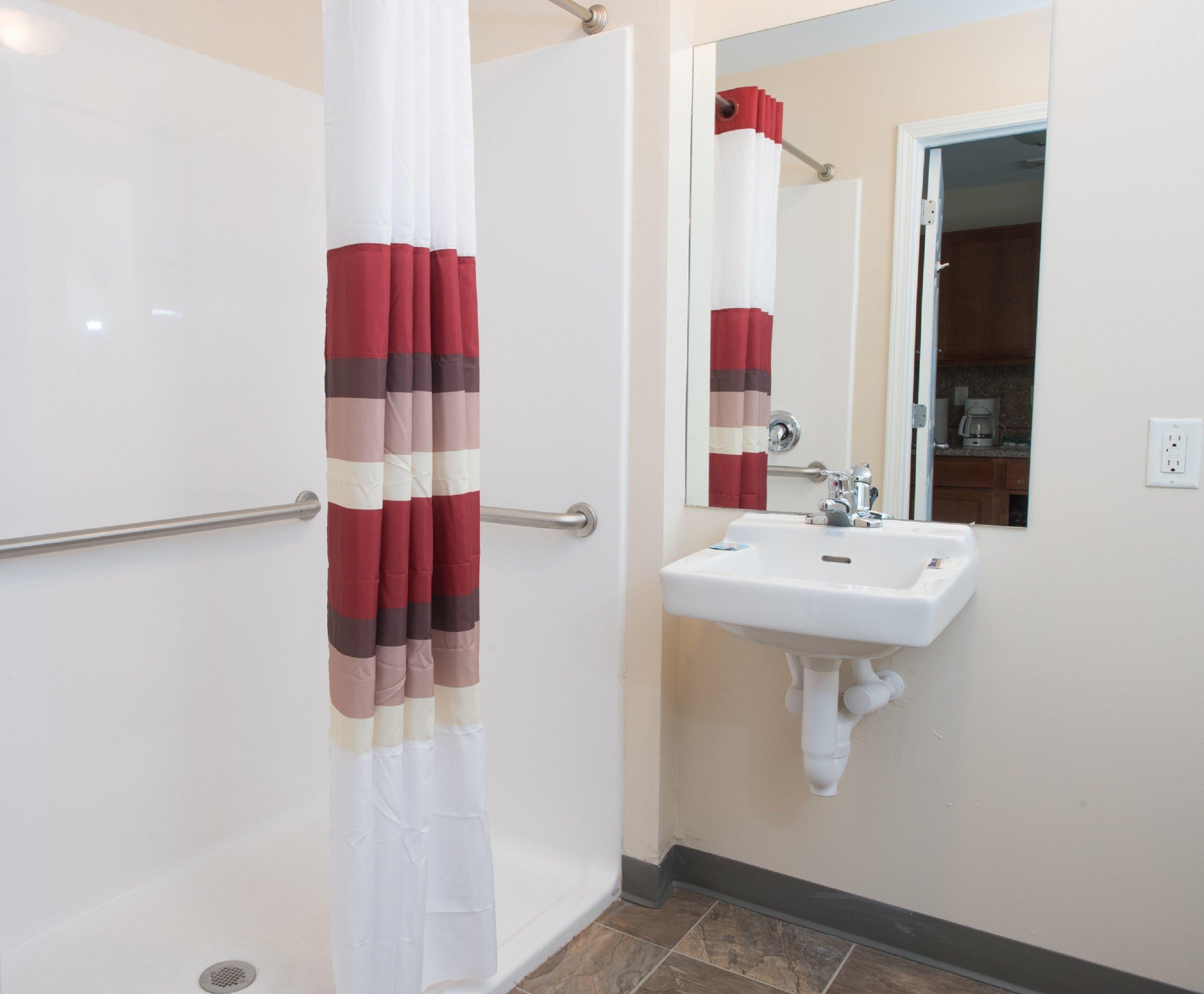 Red Roof Inn & Suites דיקינסון מראה חיצוני תמונה