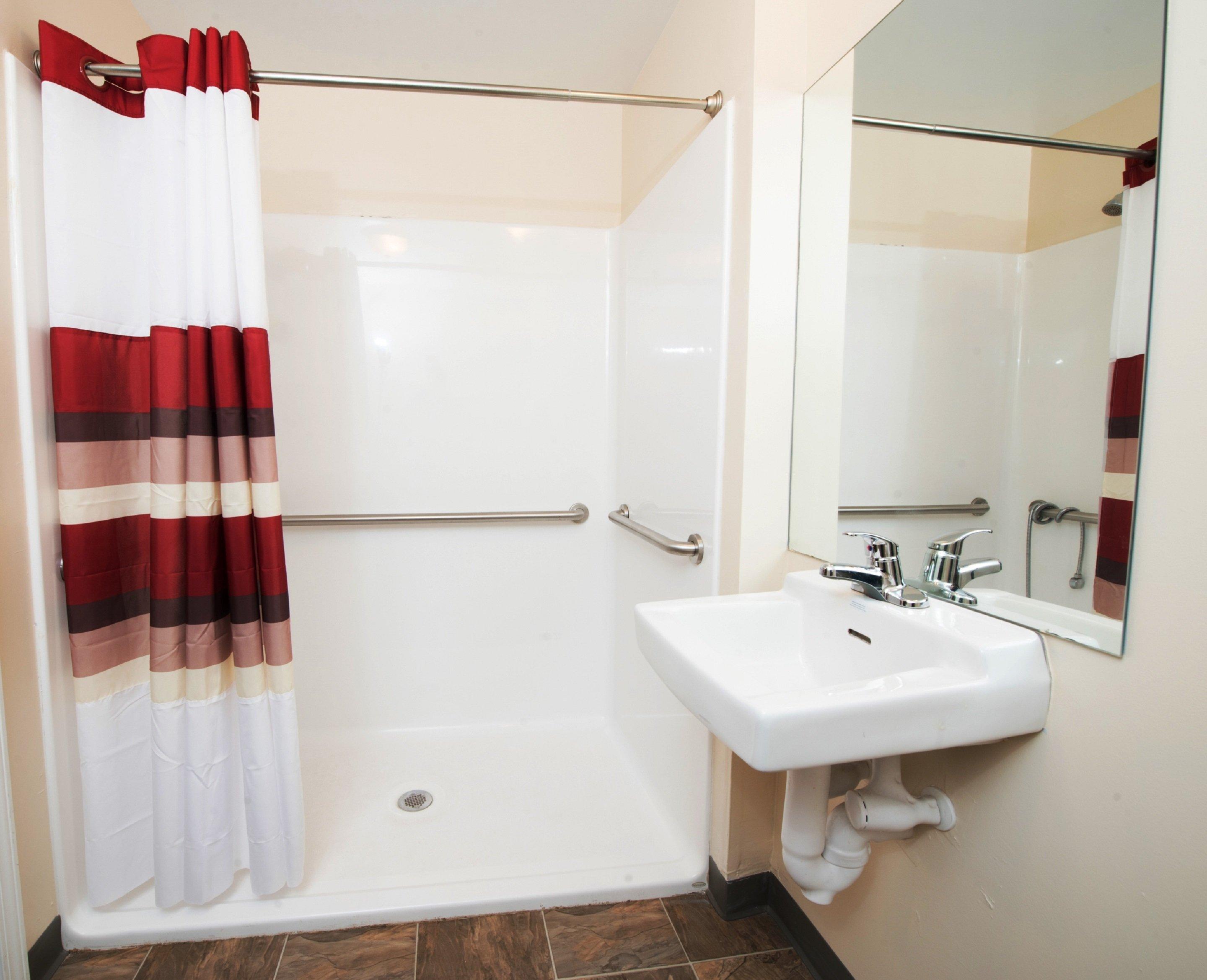 Red Roof Inn & Suites דיקינסון מראה חיצוני תמונה