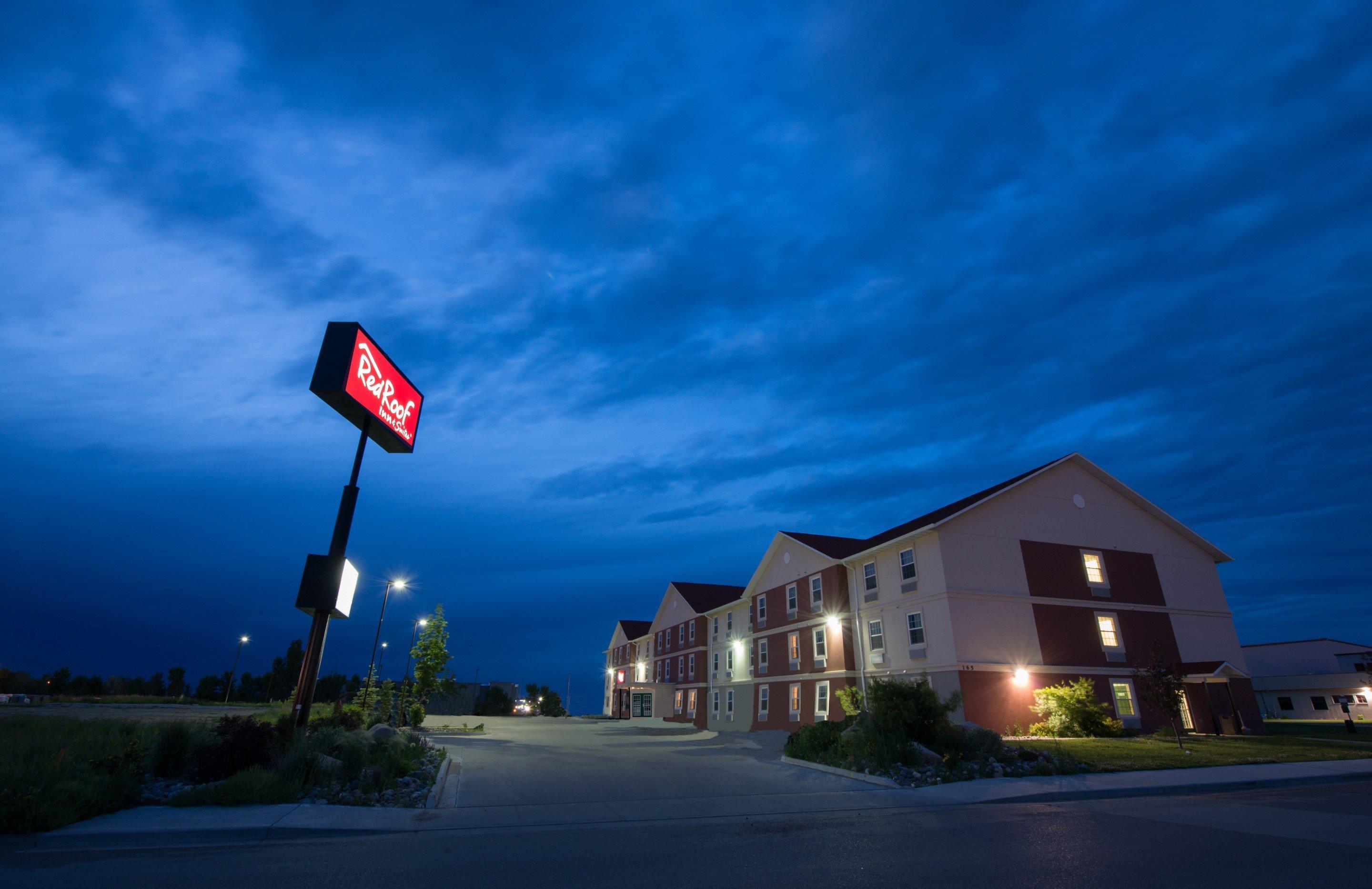 Red Roof Inn & Suites דיקינסון מראה חיצוני תמונה