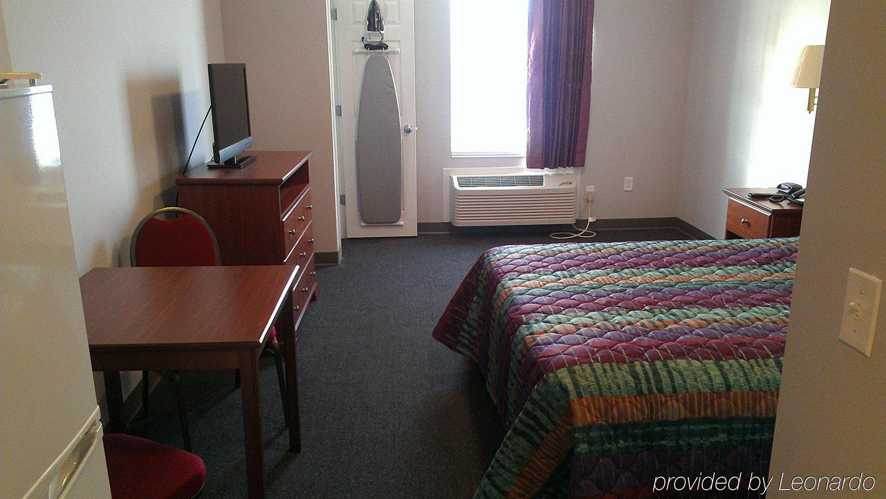 Red Roof Inn & Suites דיקינסון חדר תמונה